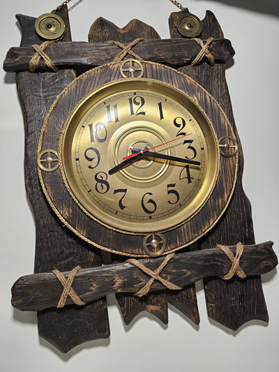 Vintage Rustikale Wanduhr – Eulen-inspiriertes Holzdesign