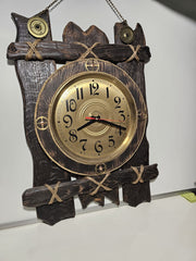 Vintage Rustikale Wanduhr – Eulen-inspiriertes Holzdesign