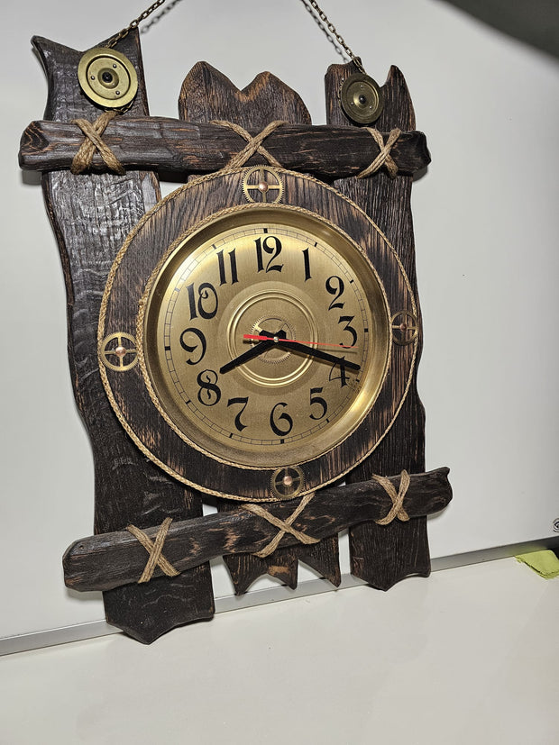 Vintage Rustikale Wanduhr – Eulen-inspiriertes Holzdesign